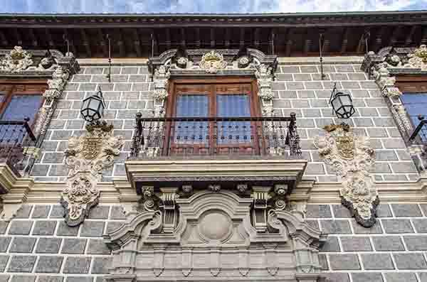 Granada 146 - palacio de la Madraza.jpg